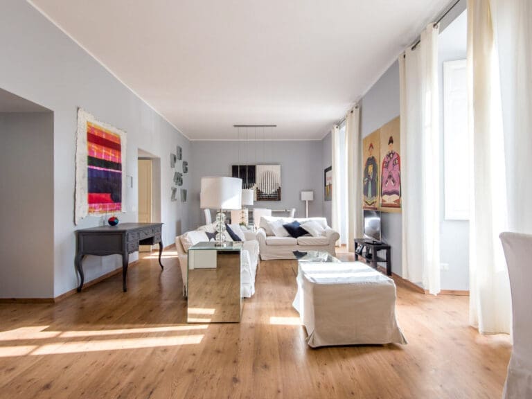 Apartment Carracci Italy