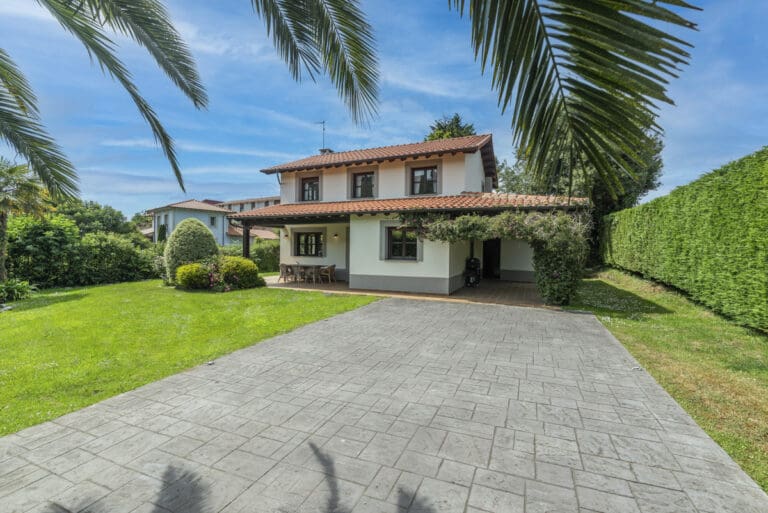 Casa Cue Spain