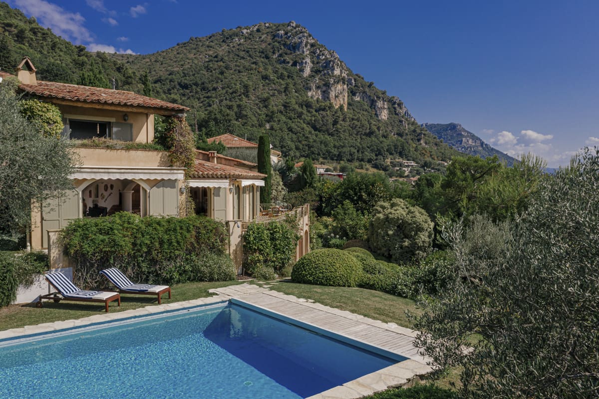 Luxury villas in Coursegoules