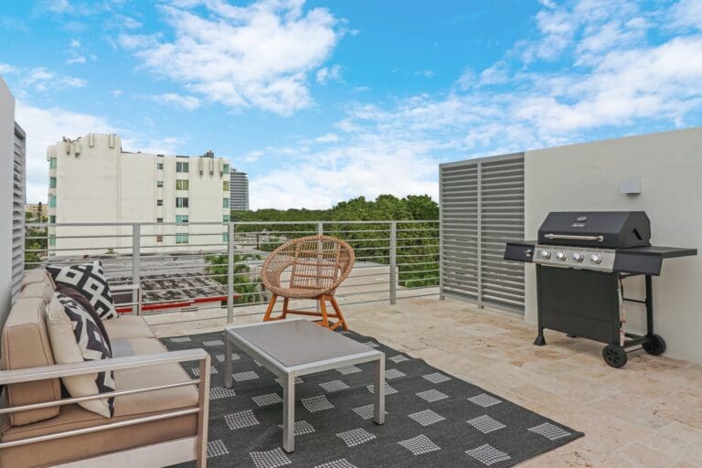 Rent Apartment Almond Chimney Miami Beach