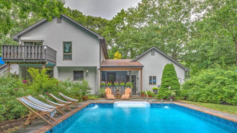 Rent Apartment Bright Kolea The Hamptons