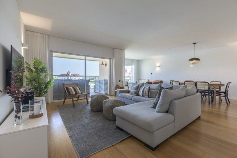 Rent Apartment Burnished Feverfew Lisbon