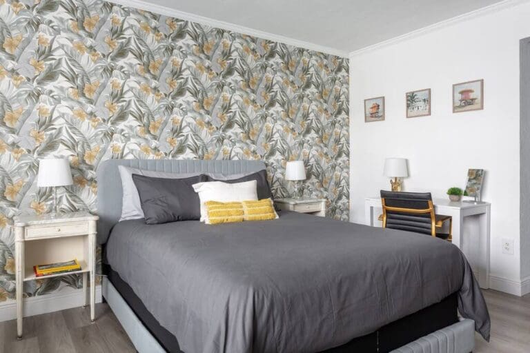 Rent Apartment Coquelicot Desert Rose Miami Beach