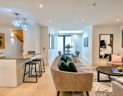 Rent Apartment Cosmos Fire Agate Holborn