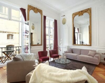 Rent Apartment Crimson Amber Louvre – Palais Royal