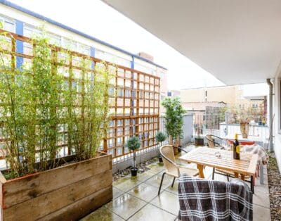 Rent Apartment Green-Cyan Pear Whitechapel