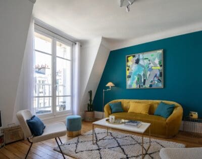 Rent Apartment June Hydrangea Eiffel Tower