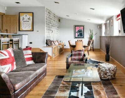Rent Apartment Mauve Honey-Myrtle Harrogate