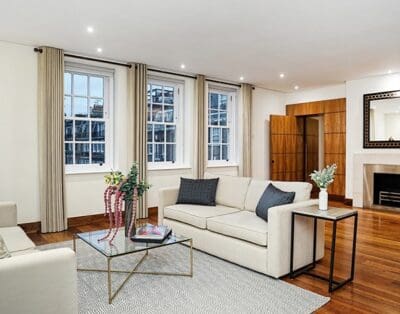Rent Apartment Middle Wingnut Mayfair