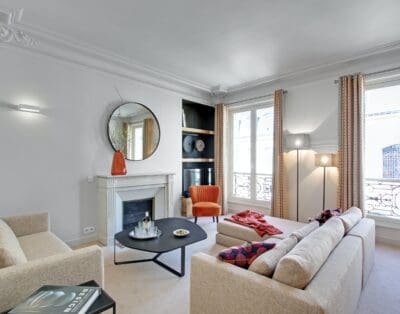 Rent Apartment Mountbatten Feverfew Saint Germain des Prés – Odéon