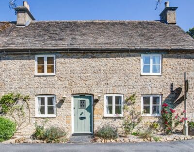 Rent Apartment Mountbatten Ghost Tree Cotswolds