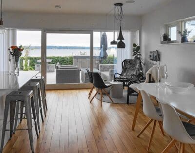 Rent Apartment Ocean Pricklyash Sweden