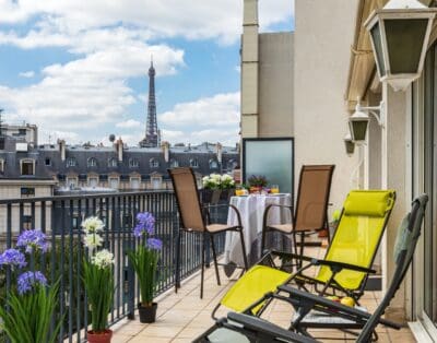 Rent Apartment Pastel Traveller Arc de Triomphe – Champs-Élysées