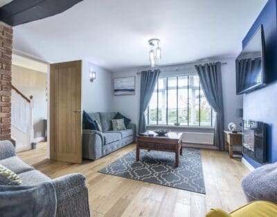 Rent Apartment Pineapple Fig Tenby