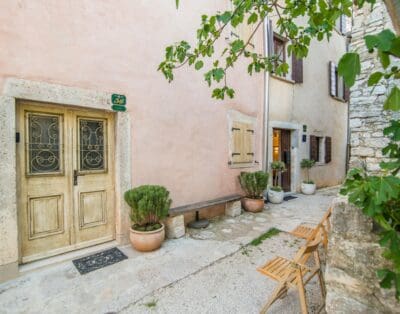 Rent Apartment Pink Lavender Istria