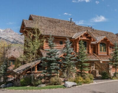 Rent Apartment Raspberry Incense Telluride