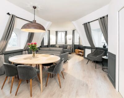 Rent Apartment Red-Tangelo Ornamental Issy-Les-Moulineaux – South 15th
