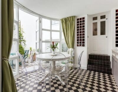 Rent Apartment Shimmer Dhau Marylebone