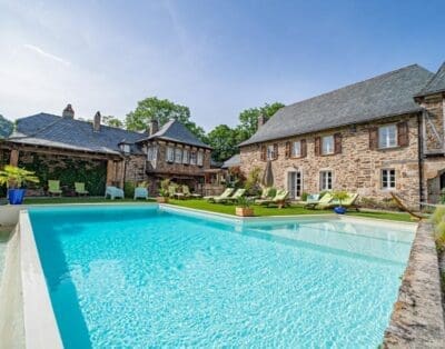 Rent Chateau Vallee Aveyron France