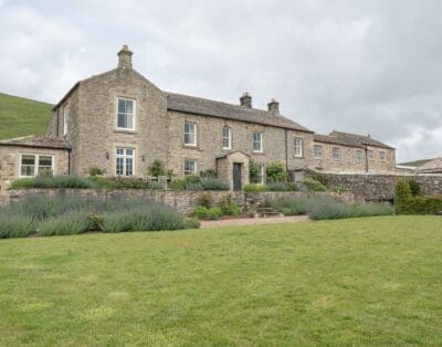 Rent Opal Bushwillow Manor North Yorkshire