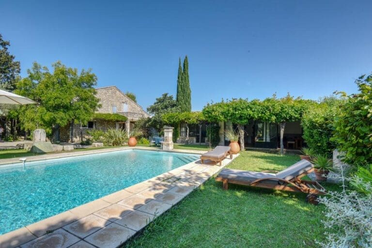 Rent Villa Alpilles