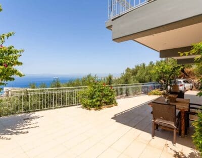 Rent Villa Ample Oysterwood Greece