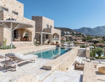 Rent Villa Brown Nile Peloponnese