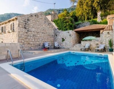 Rent Villa Buttons Admired Croatia