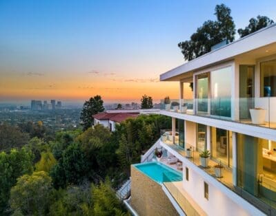 Rent Villa Chest Cornstalk Los Angeles