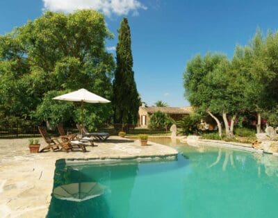 Rent Villa Cream Peppercorn Mallorca