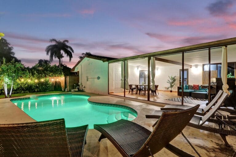 Rent Villa Duke Pachypodium Hollywood