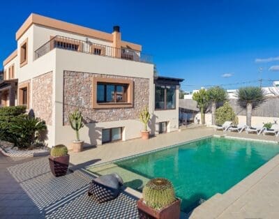 Rent Villa Four-Star Unsullied Balearic Islands