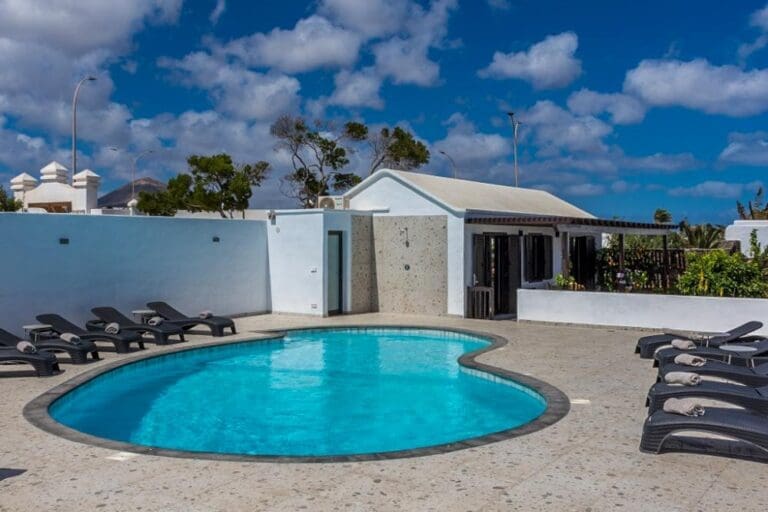 Rent Villa Fredo Lanzarote Spain