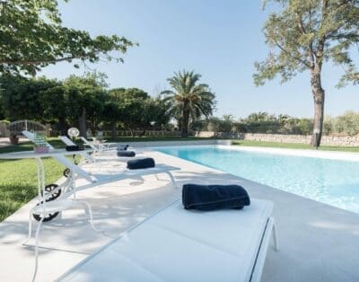 Rent Villa Frost Axlewood Sicily