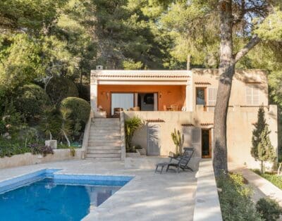 Rent Villa Green Plant Ibiza
