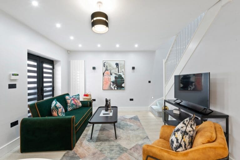 Rent Villa Harmonious Sightly Surrey