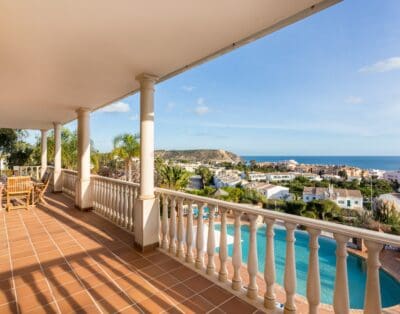 Rent Villa Honeydew Brushholly Algarve