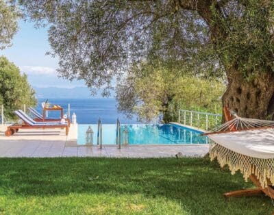 Rent Villa International Fringe-Tree Greece