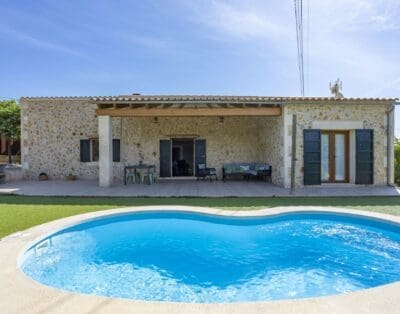 Rent Villa Lovable Matthiola Balearic Islands
