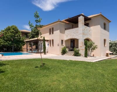 Rent Villa Luster Mombin Crete