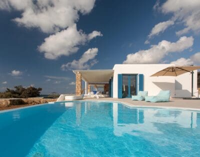 Rent Villa Manatee Whitebeam Greece