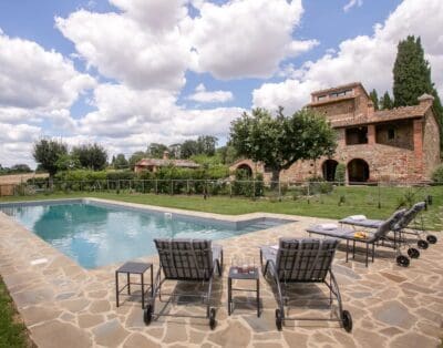 Rent Villa Myrtle Elm Tuscany