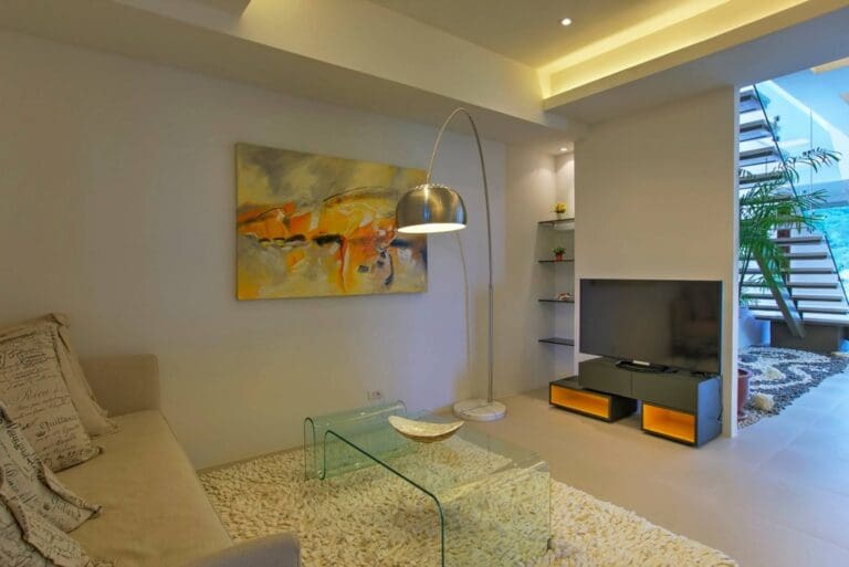 Rent Villa Puff Mimosa Thailand