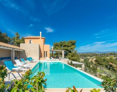 Rent Villa Rajah Fringe-Tree Peloponnese