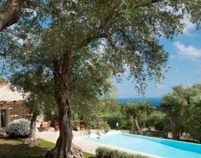 Rent Villa Remarkable Jelly Greece