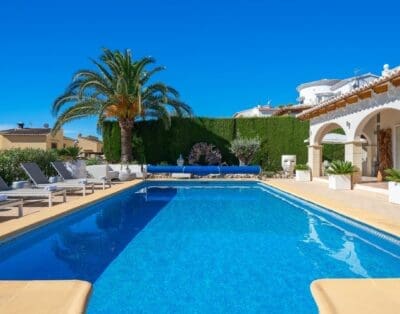 Rent Villa Russet Sandalwood Spain