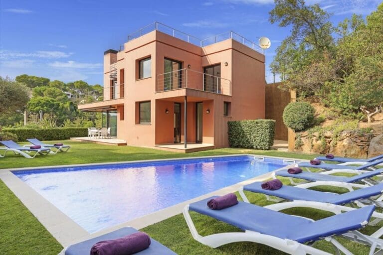 Rent Villa Salmonte Tamariu