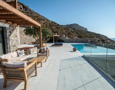 Rent Villa Sunburst Quince Crete