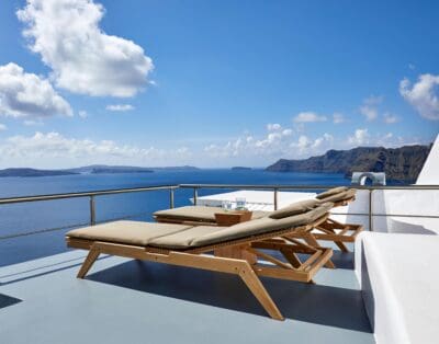 Rent Villa Waterspout Mangeneel Santorini