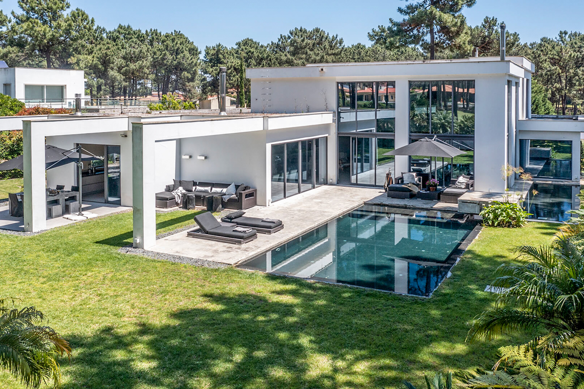 Luxury villas in Herdade da Aroeira